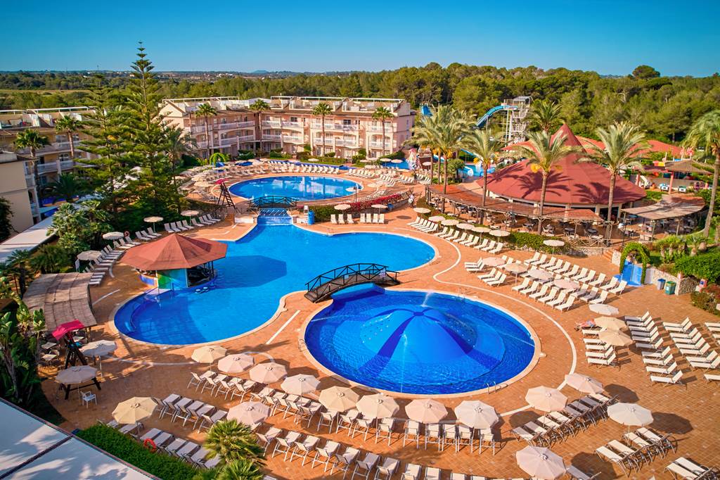 Zafiro C'an Picafort, Balearics