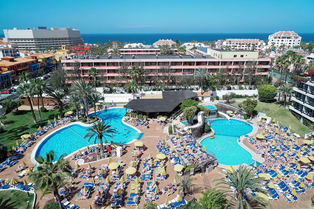 Mykinda Travel With its incredible sceneries inspired in thai architecture and its lush vegetation it presents everything you can image: mykinda travel