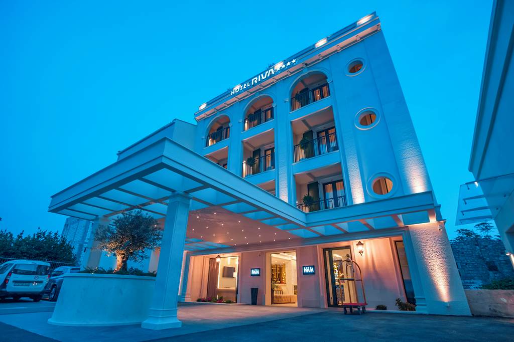 Riva Hotel.