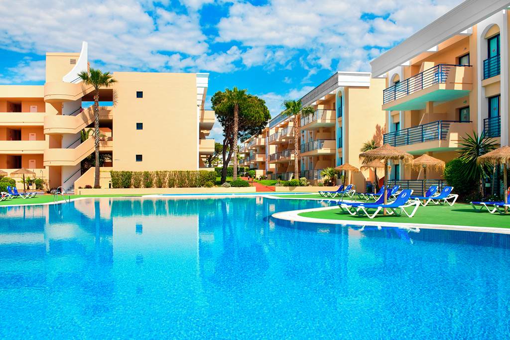 Sol Sancti Petri Apartments