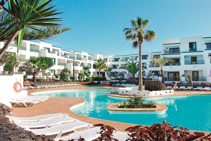 galeon-playa-apartments-costa-teguise-hotels-jet2holidays