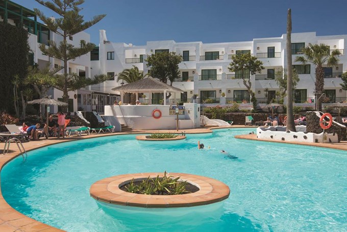 galeon-playa-apartments-costa-teguise-hotels-jet2holidays