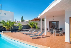 Villas Blancas - Four Bedroom Villa with Heated Pool