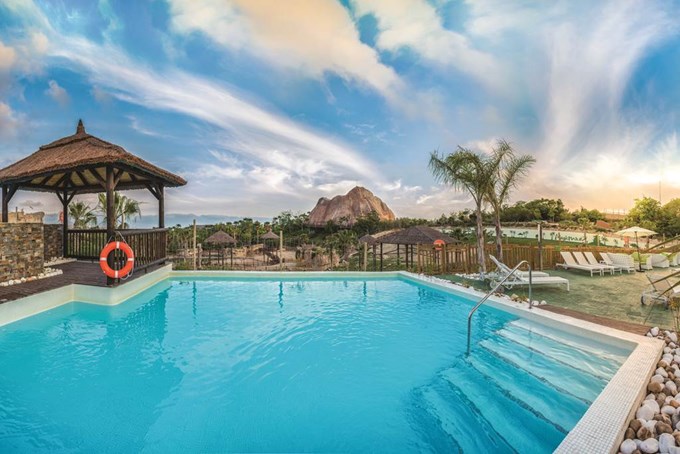 Magic Natura Animal Waterpark & Polynesian Lodge Resort ...