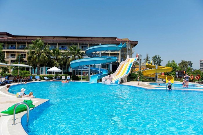 side otium family club marine beach