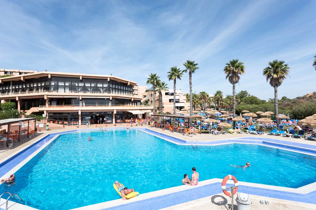 Auramar Beach Resort - Albufeira hotels | Jet2holidays