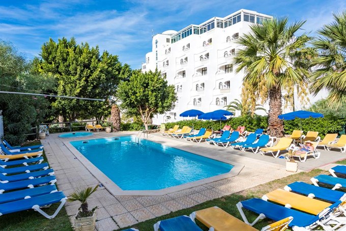 Monica Isabel Beach Club - Albufeira Hotels | Jet2holidays