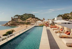 Elisabeth by the Sea