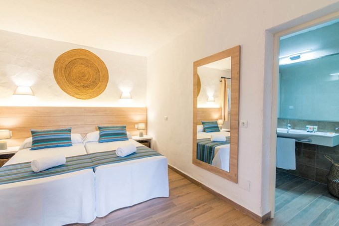 Azuline Club Cala Martina Ibiza - Playa Es Cana Hotels ...