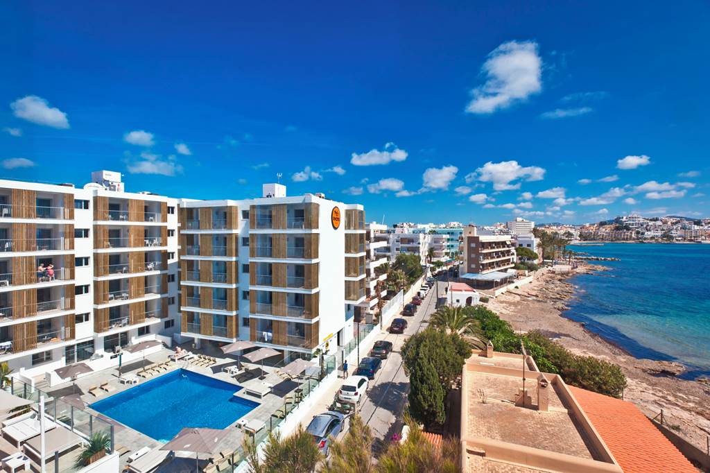 Ryans Apartments Playa D'En Bossa hotels Jet2holidays