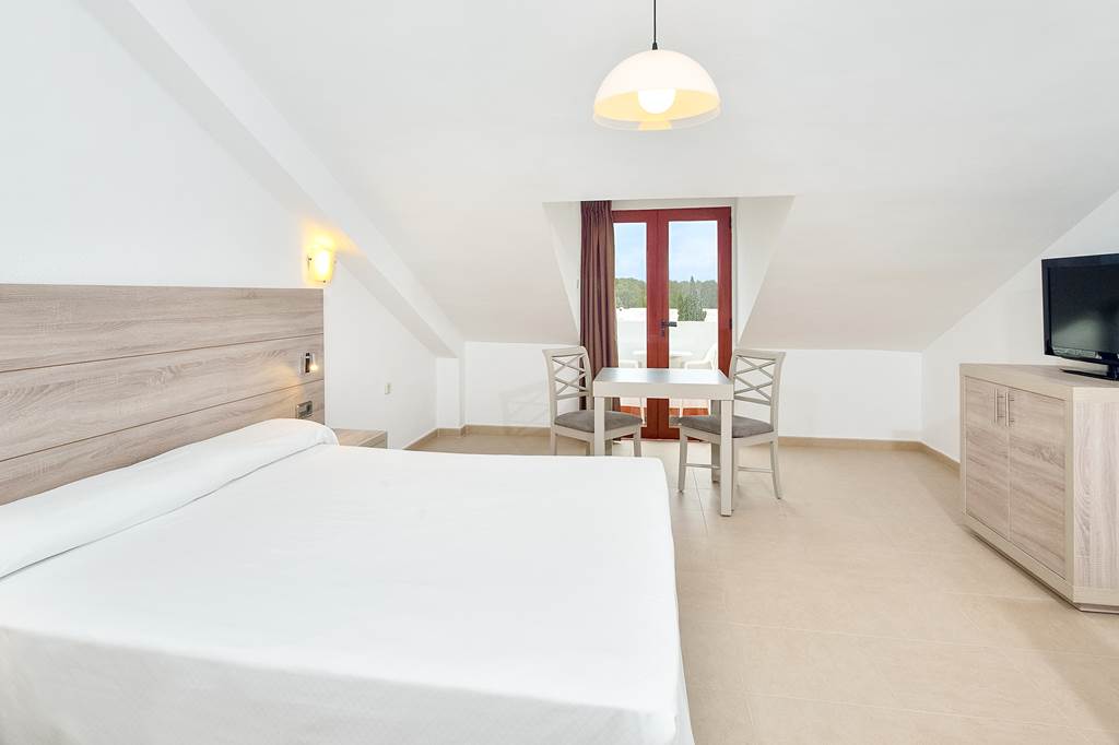 Sol Cala d'Or Apartments Cala D'Or hotels Jet2holidays