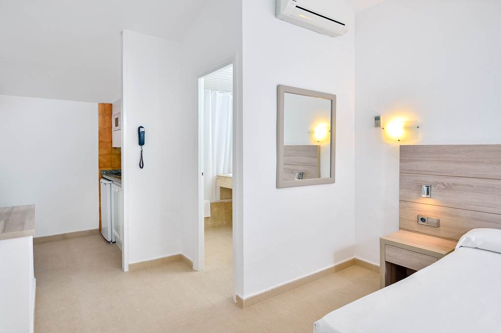 Sol Cala d'Or Apartments Cala D'Or hotels Jet2holidays