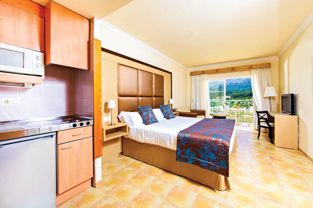 Zafiro Cala Mesquida Cala Mesquida hotels Jet2holidays