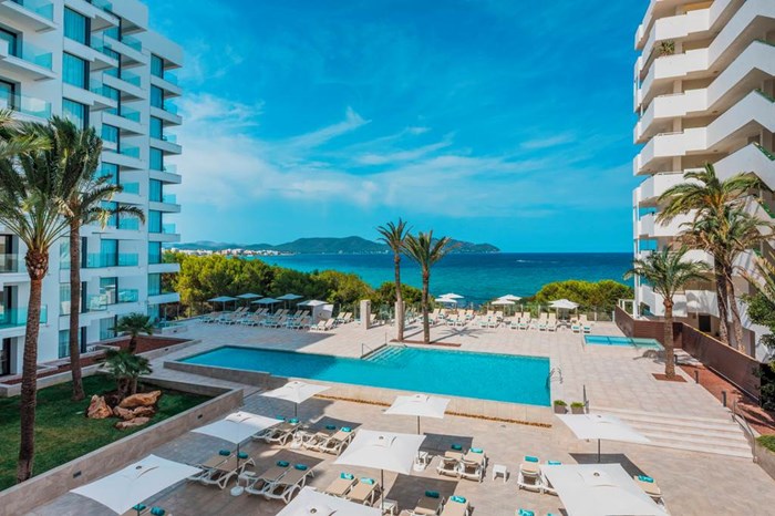 iberostar-waves-cala-millor-cala-millor-hotels-jet2holidays