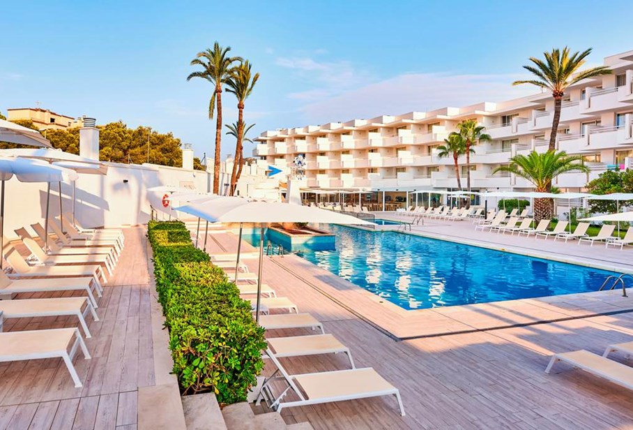 Cala Bona Holidays & Best Deals 2024/2025 Cala Bona Hotels Jet2holidays