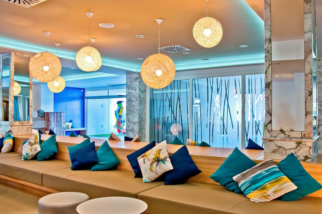 BQ Delfin Azul Hotel - Alcudia hotels | Jet2holidays