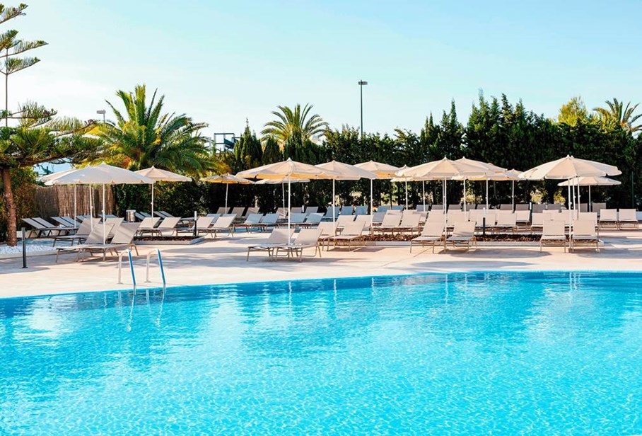 Bay of Alcudia (Majorca) Jet2holidays