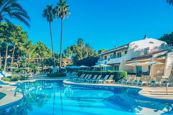 Iberostar Waves Pinos Park Font De Sa Cala Hotels Jet2holidays iberostar-waves-pinos-park-font-de-sa-cala-hotels-jet2holidays