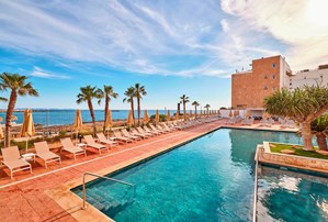 Universal Hotel Romantica