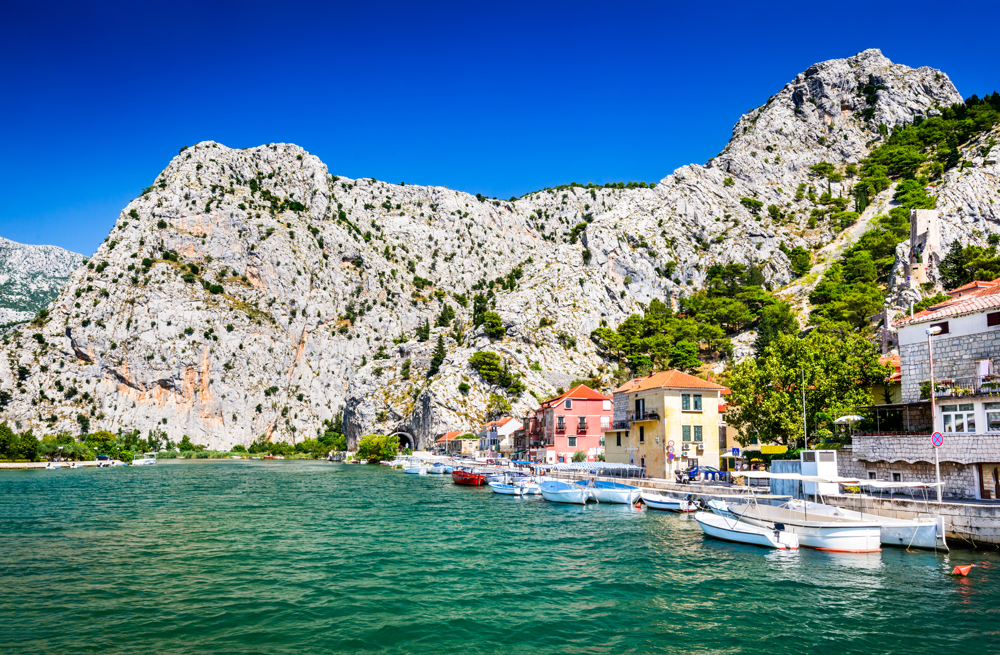 Omis Holidays