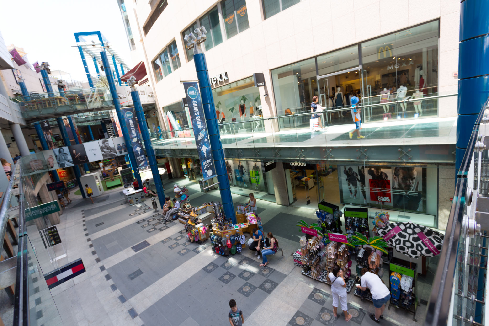 Bay Street Shopping Complex